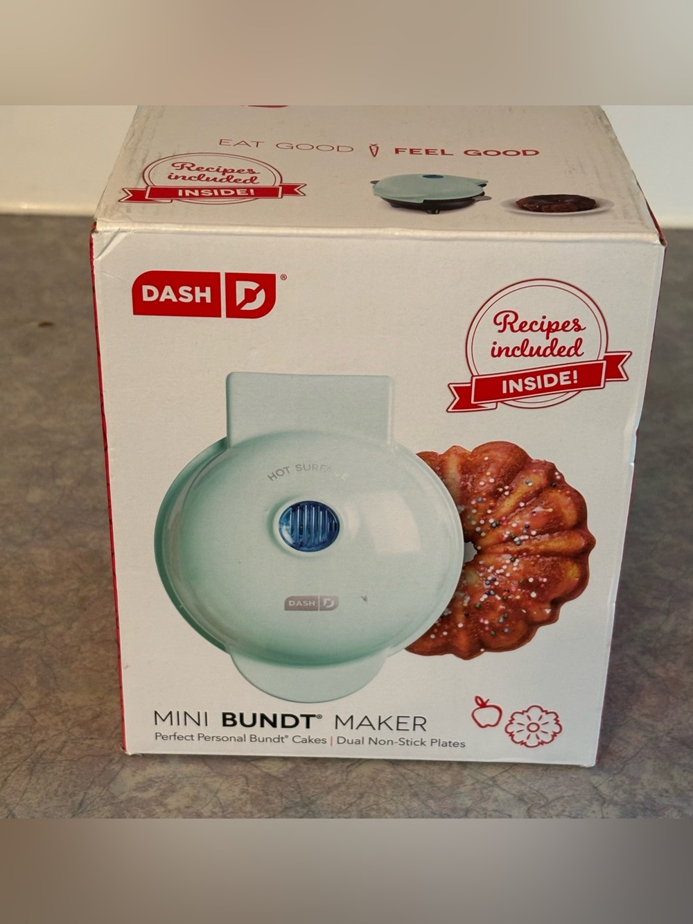 Dash Mini Bundt Maker - NEW IN BOX - UNOPENED - Baking - Bakeware - Bundt Cake